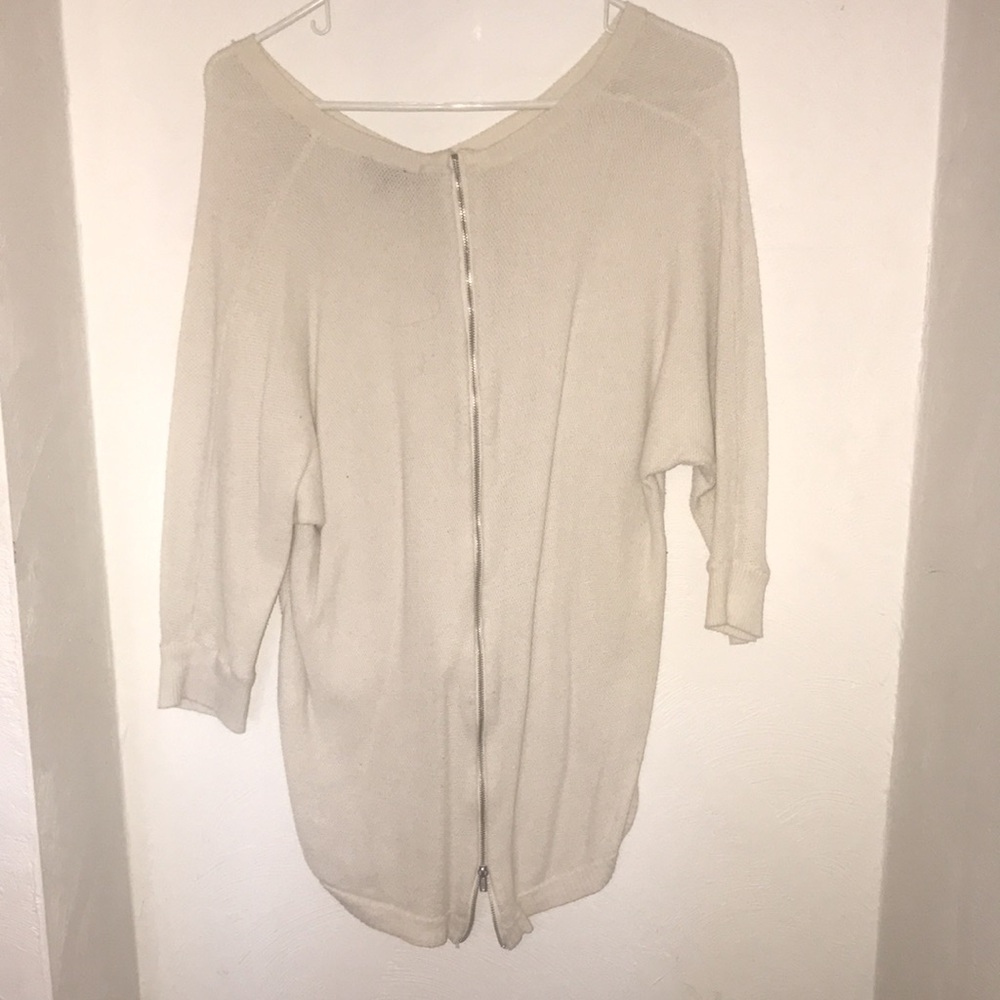 Express Sweater - Picture 3 of 3